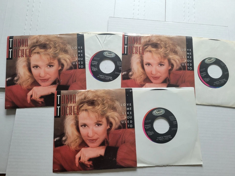 TANYA TUCKER Lot of 40 Delta Dawn Girls Like Me Just Another Love COUNTRY 7" 45s - Image 3 of 4