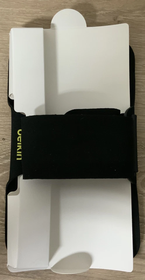 📀 Brazalete Belkin Sport Fit para iPhone 8/7/6s/6 PLUS - Negro/Verde (COMO SE MUESTRA) Foto 3 de 3