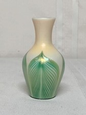 KEW BLAS, MINIATURE GREEN FEATHER PULL BUD VASE, QUITE RARE, BEAUTIFUL~~~