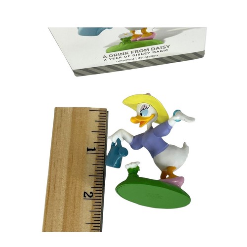 Hallmark Drink From DAISY DUCK ORNAMENT Watering Can Garden Year Of Disney Magic - Picture 5 of 8