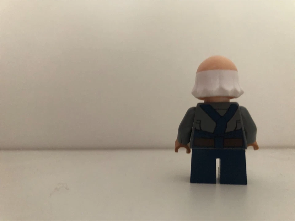 Minifigura LEGO® Star Wars Ugnaught sw0710 75137 cámara de congelación de carbono Foto 2 de 3