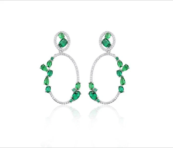 Unique Fire Shine Natural Green Emerald Gems Silver Hook Stud Earrings Lady Gift - Image 3 of 4