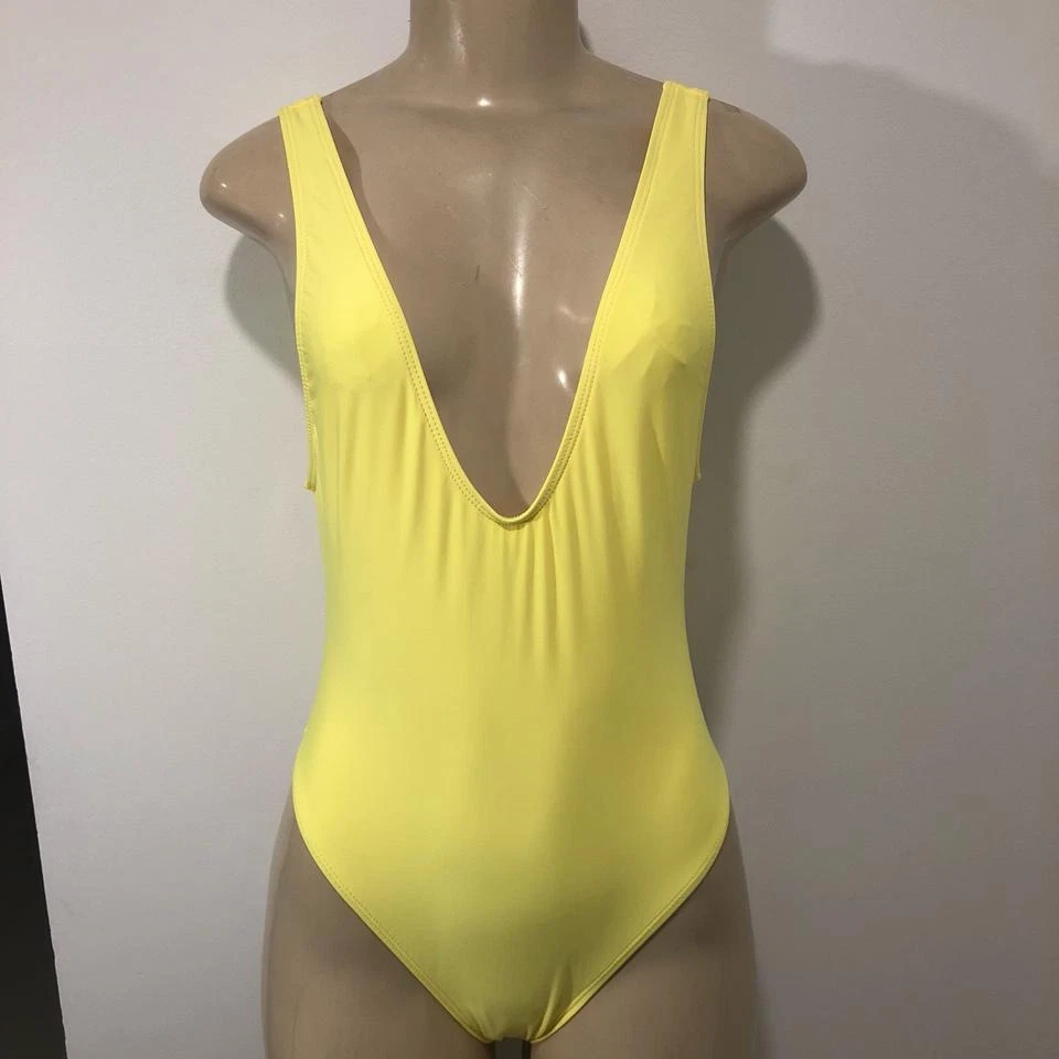 $130 NUEVO CON ETIQUETAS L M Basta Surf Traje de baño amarillo de una pieza Traje de baño BS20557MS Foto 2 de 3