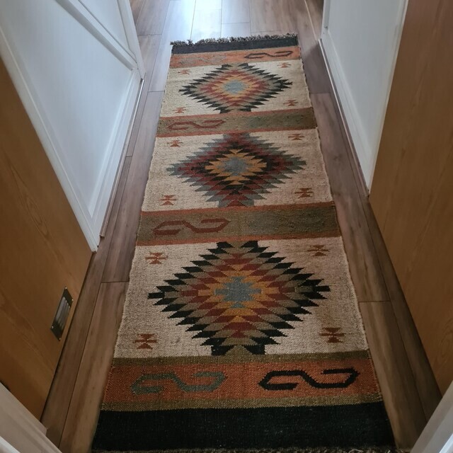 Picture 1 of 4