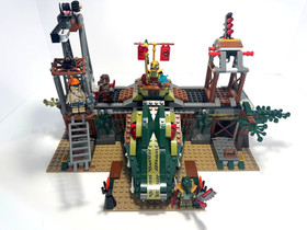 LEGO LEGENDS OF CHIMA: The Croc Swamp Hideout (70014)