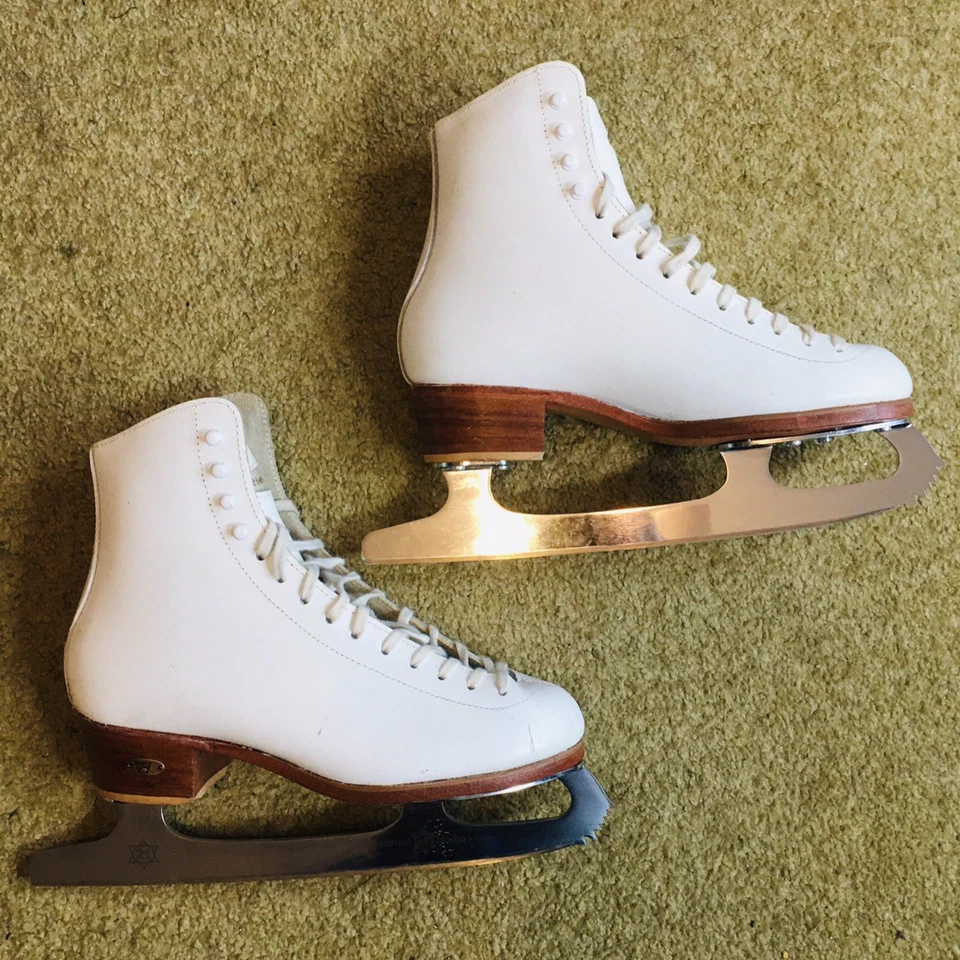 Eiskunstlauf Schlittschuhe Riedell 320 Stiefel und Schfield Steel Blades Schlittschuh - Bild 2 von 4