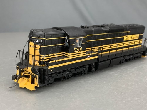 HO Broadway Limited 2392 EMD SD7 Rio Grande #5301 con sonido Paragon2/DCC HO8109 | Zustand: Used