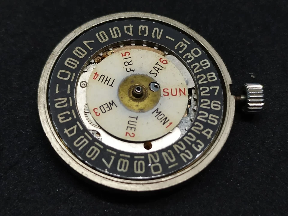 ENICAR AUTOMATIC MOVEMENT CAL NO.AR-167 DAY/DATE ON-3 CROWN AT-3 O'CLOCK A-104 - Image 3 of 4