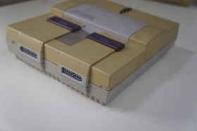 Lot of 3 Super Nintendo SNES Consoles and 1 Nintendo N64 Console  (Parts/Repair)