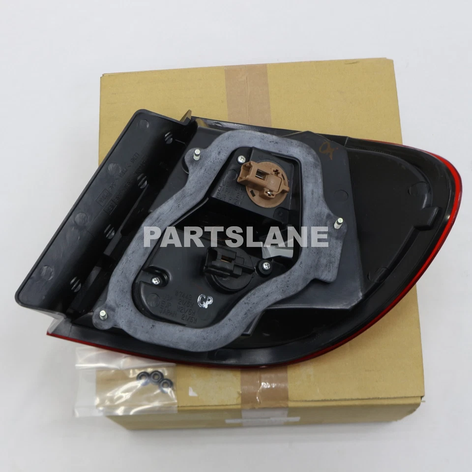 Nissan Maxima Infiniti I30 I35 OEM Rear Left LH Combination Lamp 26555-2Y090 - Image 4 of 4