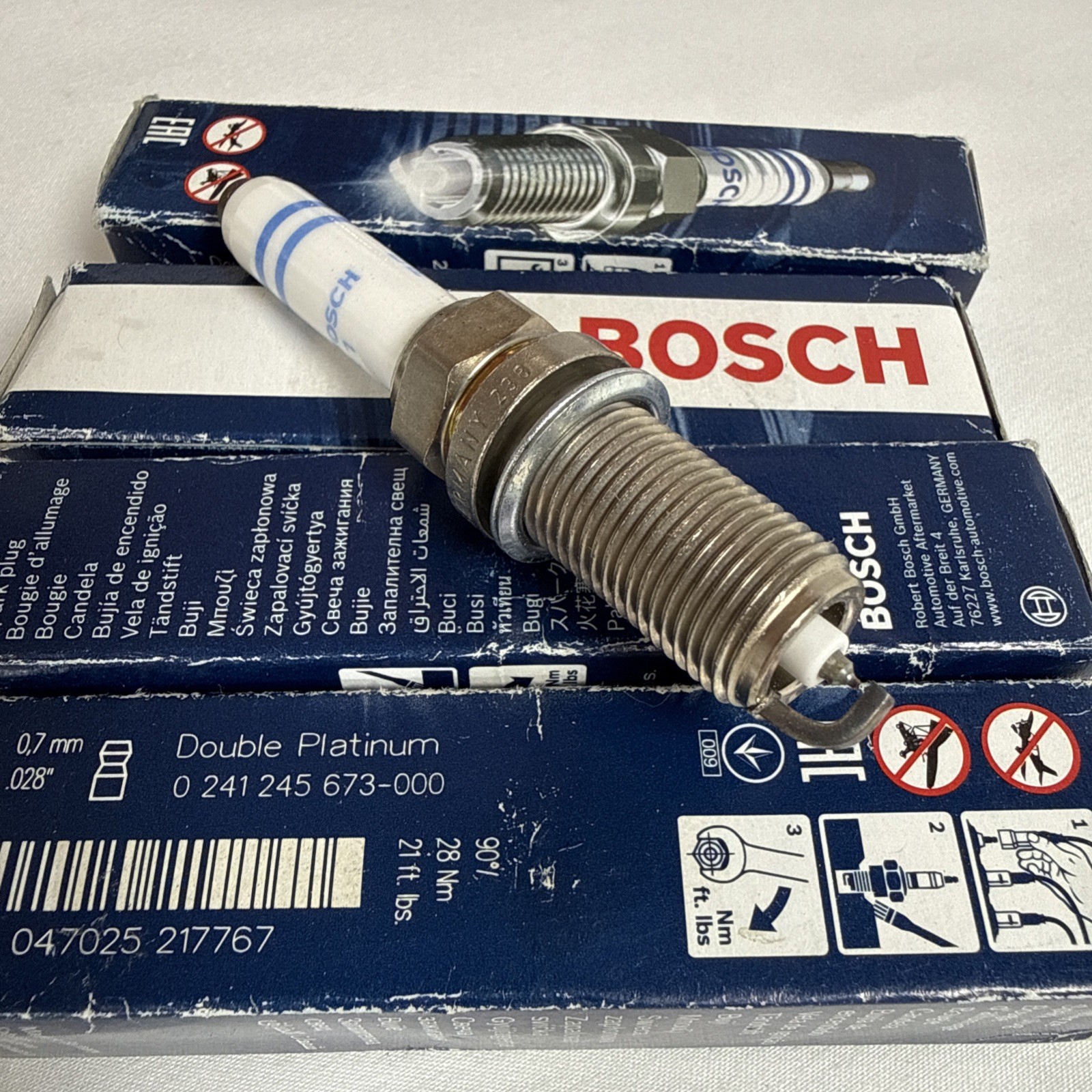 Bosch Double Platinum Spark Plugs 8160 FQ5NPP332S 0241245673 Lot of 4 New