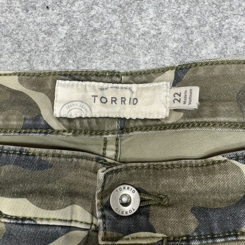 Torrid Camo Crop Pants Size 22 Camo Camouflage Stretch Pockets - Picture 6 of 11