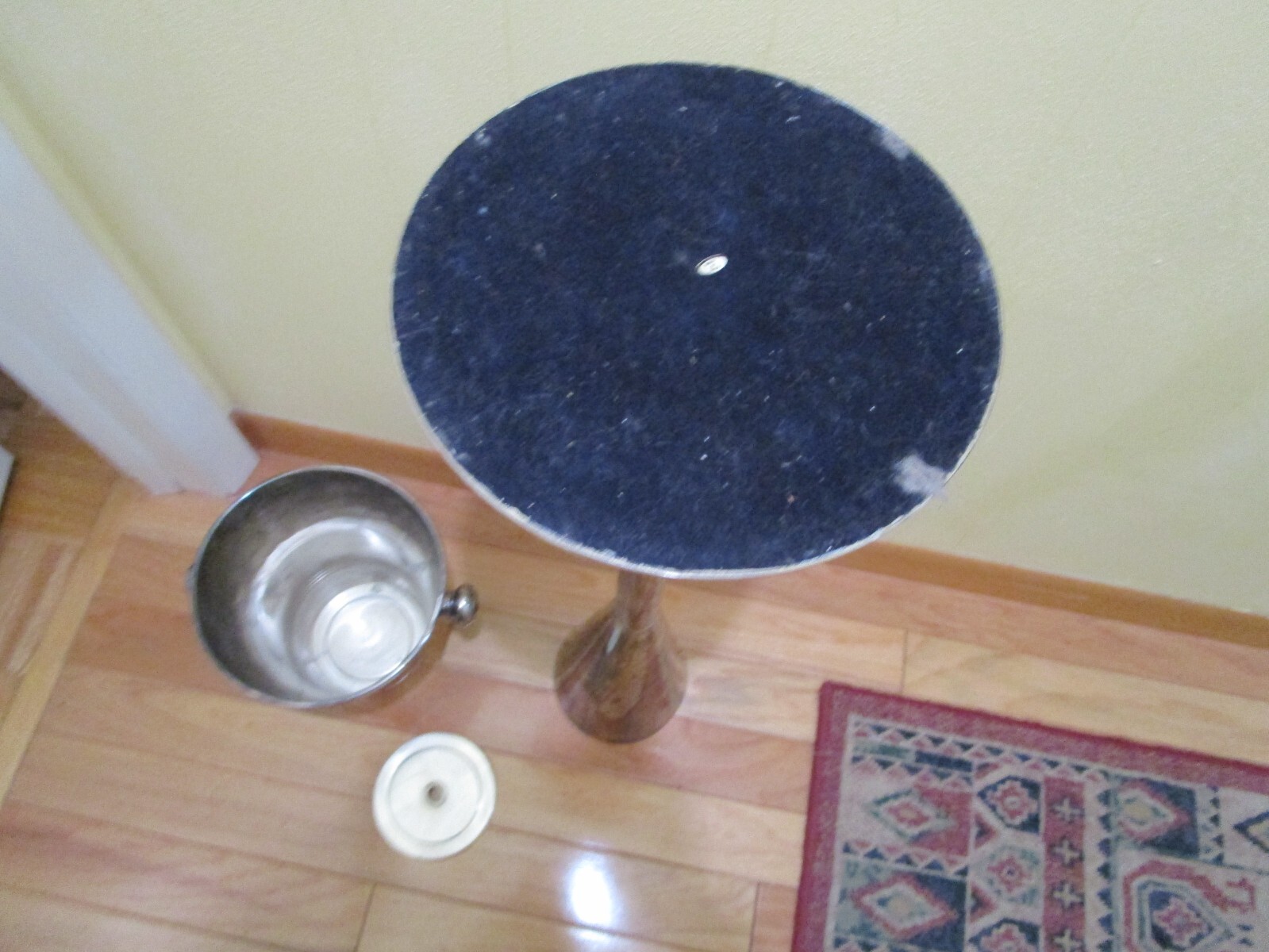 Picture 10 of 24