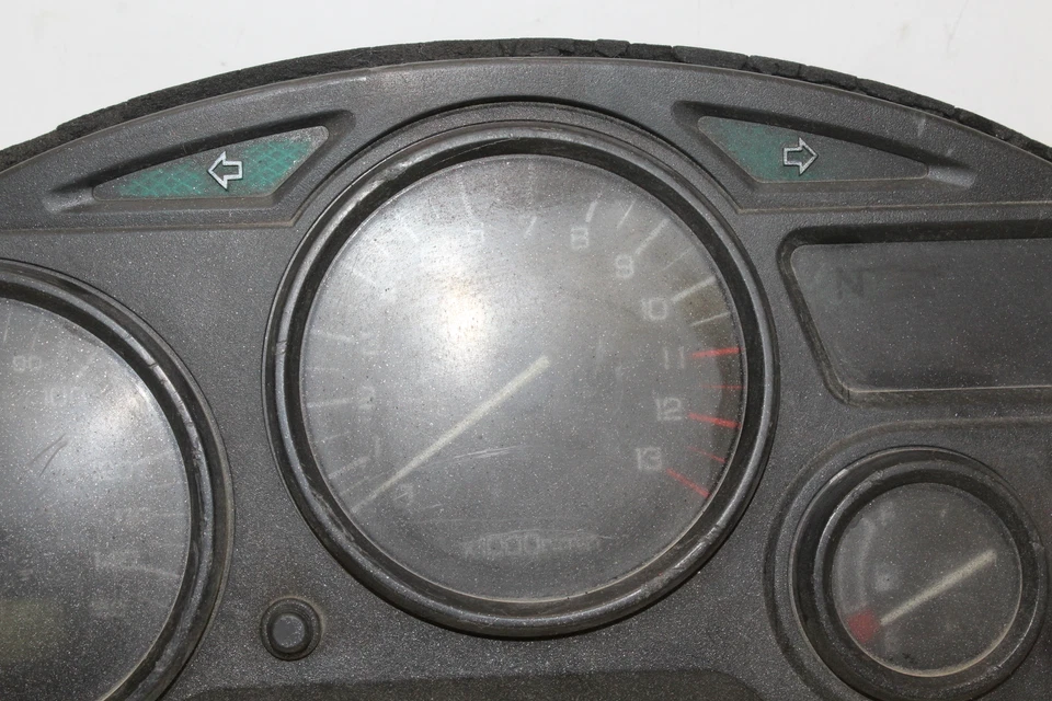 Suzuki Katana 600 GSX600F 1998 velocímetro velocímetro panel de visualización velocímetro Foto 3 de 4