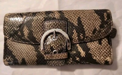 Coach Snake Embossed Tri-fold Clutch Wallet Buckle Snap Closure Credit Card Slot
