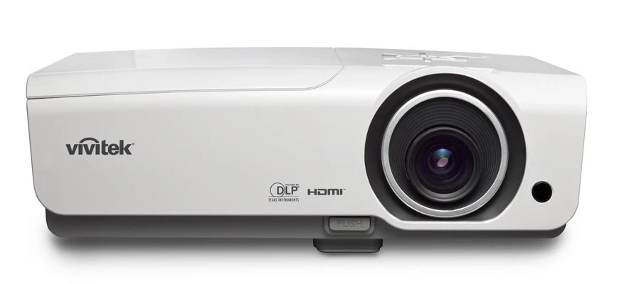 Vivitek projector D968U-WT  4800 Lumens HD 3D WUXGA DLP 16:10 usually £2228! - Image 2 of 4
