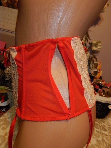 Nuevo con etiquetas Victoria's Secret Muy Sexy Cintura Cintura con Liga Swarovski Rojo/Desnudo XS/S - Imagen 10 de 12