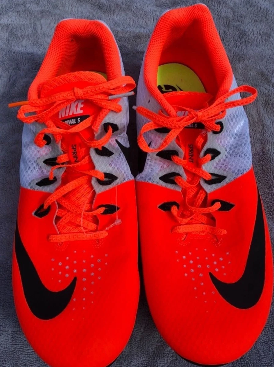 Nike spikes store for 400m