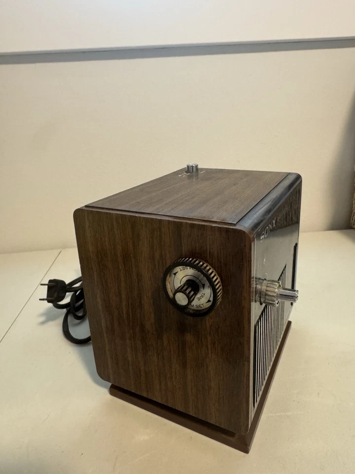 Sony Digimatic Vintage AM/FM Radio Alarm Clock TFM-C440W Tested & Working - Image 2 of 4