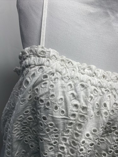 Express Women’s XL White Eyelet Lace Strapped Elastic Waist Tube Crop Top - Picture 9 of 13