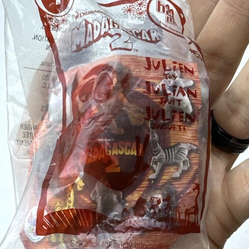 McDonalds Happy Meal Spielzeug Madagaskar 2 - Julien #7 neu versiegelt FUNKTIONIERT - Bild 4 von 4