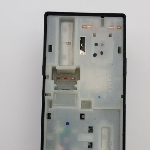 2015 - 2019 Nissan Micra Driver Left Door Master Power Window Switch - Picture 13 of 16