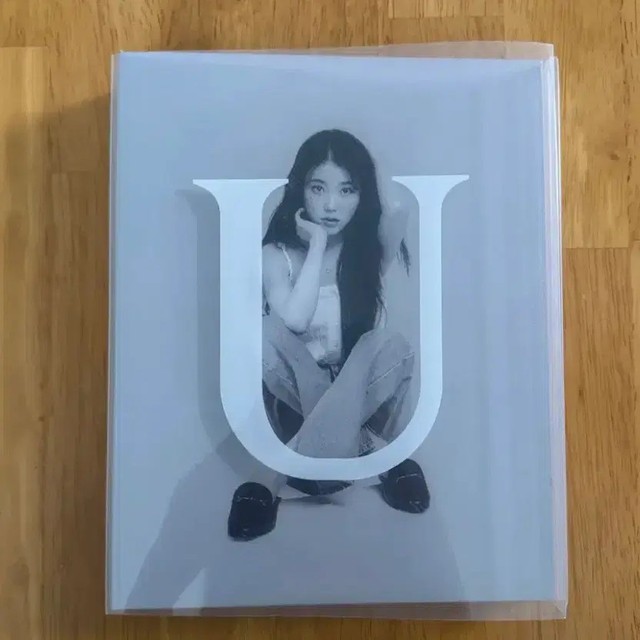 IU April Photocard Binder with IU Print