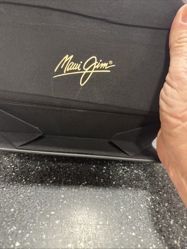 Maui Jim Sonnenbrillenetui schwarz dreifach faltbar dreieckig - Bild 3 von 3