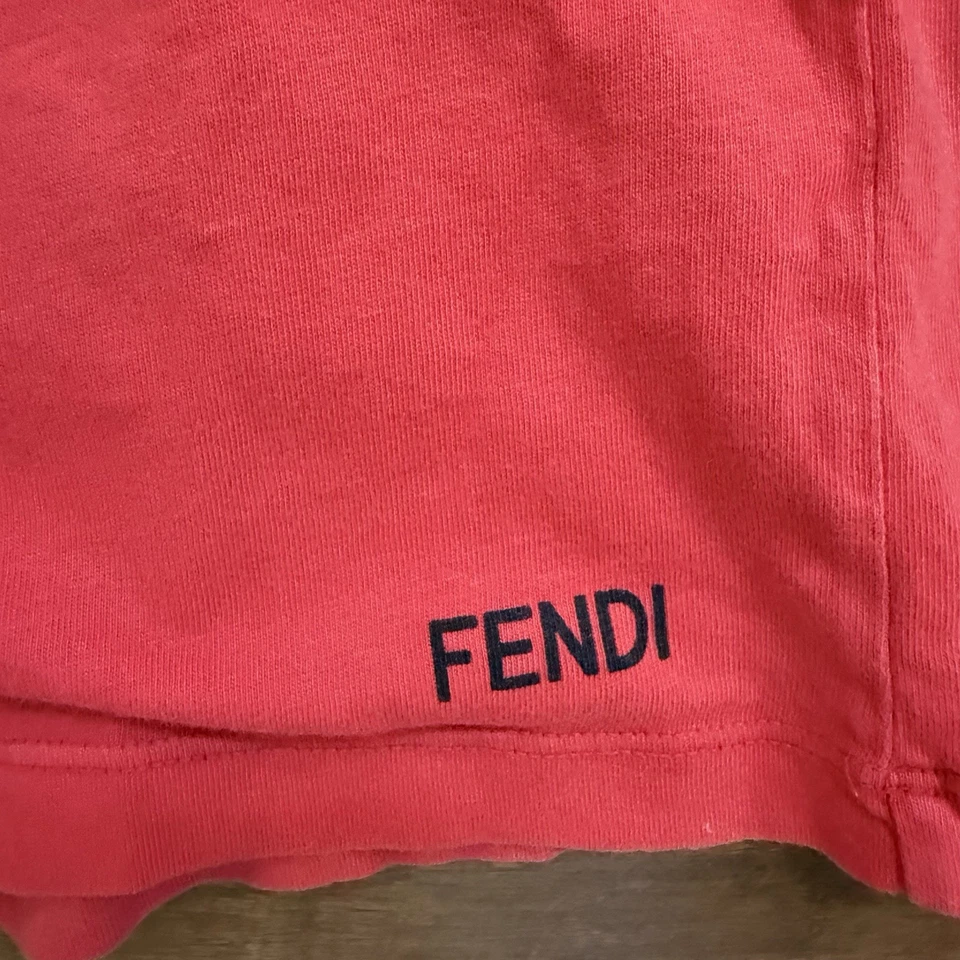 Camiseta Fendi Roma Roja Ojos de Monstruo Gráfica Camiseta de Diseñador Talla Pequeña Foto 4 de 4
