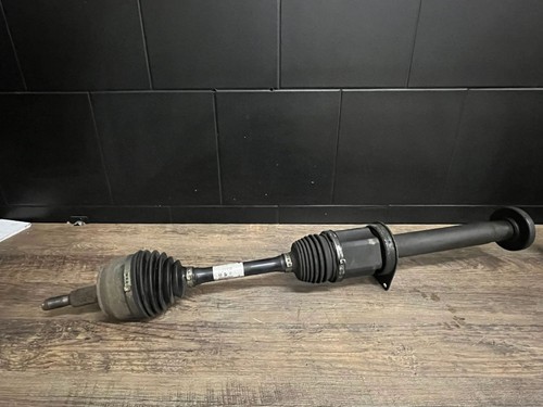 VW T5 2,5TDI 174PS ANTRIEBSWELLE Automatik vorne rechts 7H0407272AP