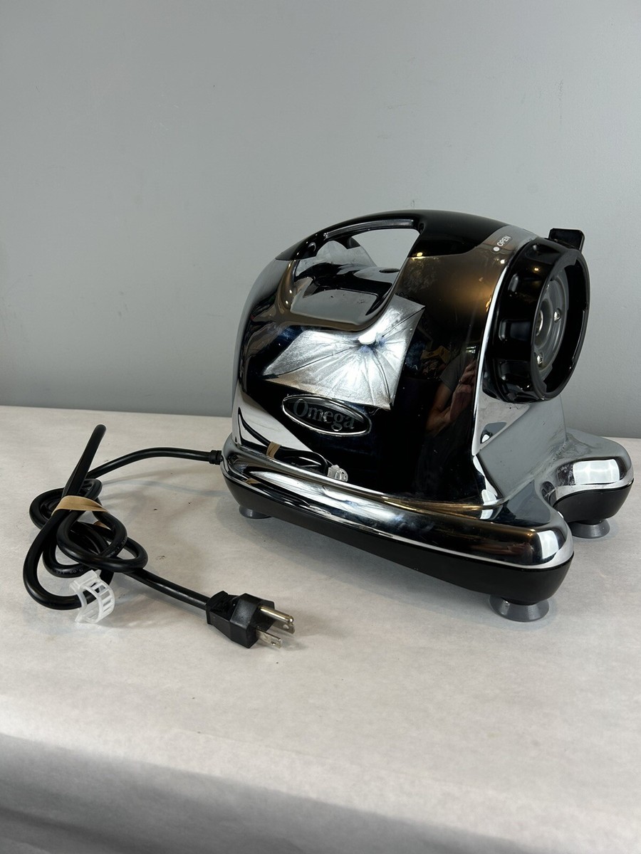 Masticating Juicer Omega Juicer Nutrition Centre 8006 Chrome 220v