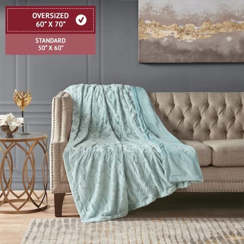 Zuri Soft Plush Luxury Oversized Faux Fur Throw Animal Stripes 60x70" Aqua - Picture 3 of 7