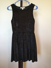 Women’s SORAD Scoop Neck Sleeveless Black Stretch Knee Dress Size S Made In USA
