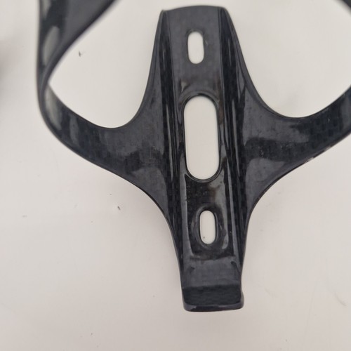 Level carbon water bottle cages. Pair - Picture 3 of 16
