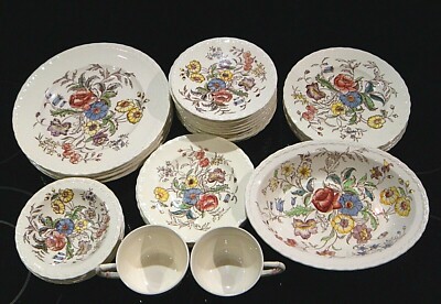 Vintage MCM Metlox-Poppytrail-Vernon Kilns 'May Flower' Hand