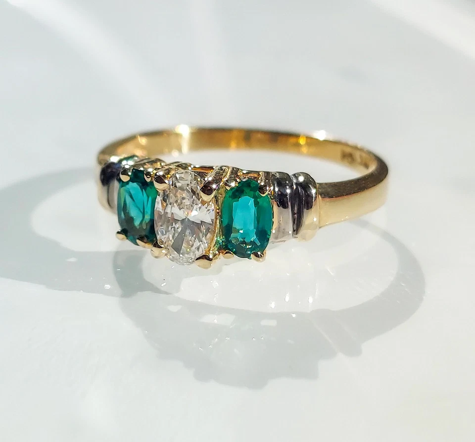 Estate Ring, 0.75 ctw 10k gold, Emeralds with certified diamond, Size 7.5 Oval - Image 4 of 4