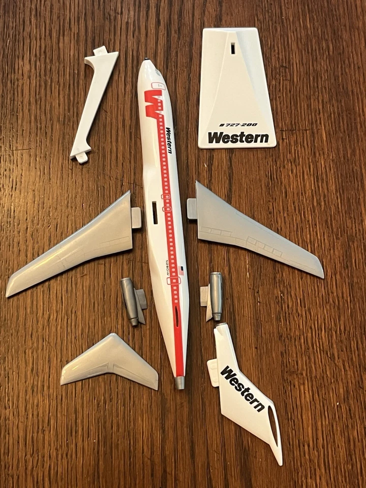 Modelo de escritorio Snapfit Western Airlines 727-200 escala 1/200 miniatura de vuelo sin usar, en caja Foto 4 de 4