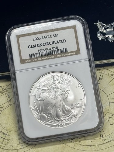 2005 Silver Eagle NGC Gem Uncirculated BU .999 Clean Coin & Holder