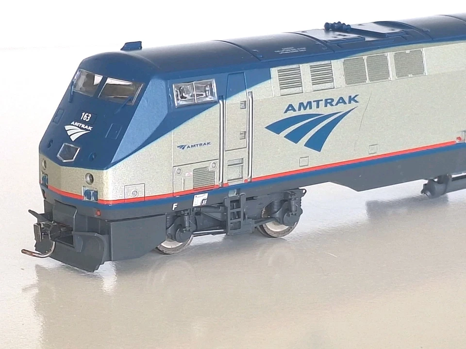 Athearn 9617 DCC Conversion. Amtrak AMD 103-163 Diesel. Excellent Cond. Boxed - Image 3 of 4