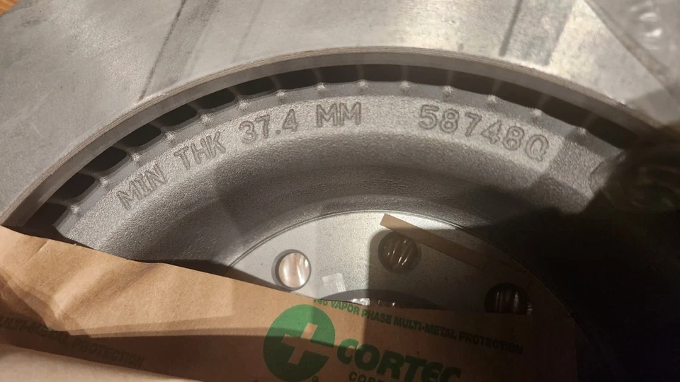 Rotor de freno trasero OEM Mopar 52013842AA para Dodge Ram 4500 5500 2008-2019 Foto 4 de 4