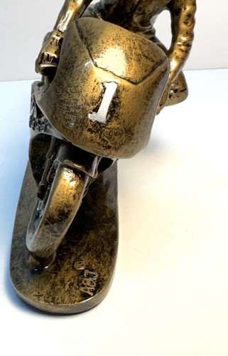 Racing Motor Cycle With Rider Figurine Championship Cup Series CCS Heavy Resin - Picture 6 of 13