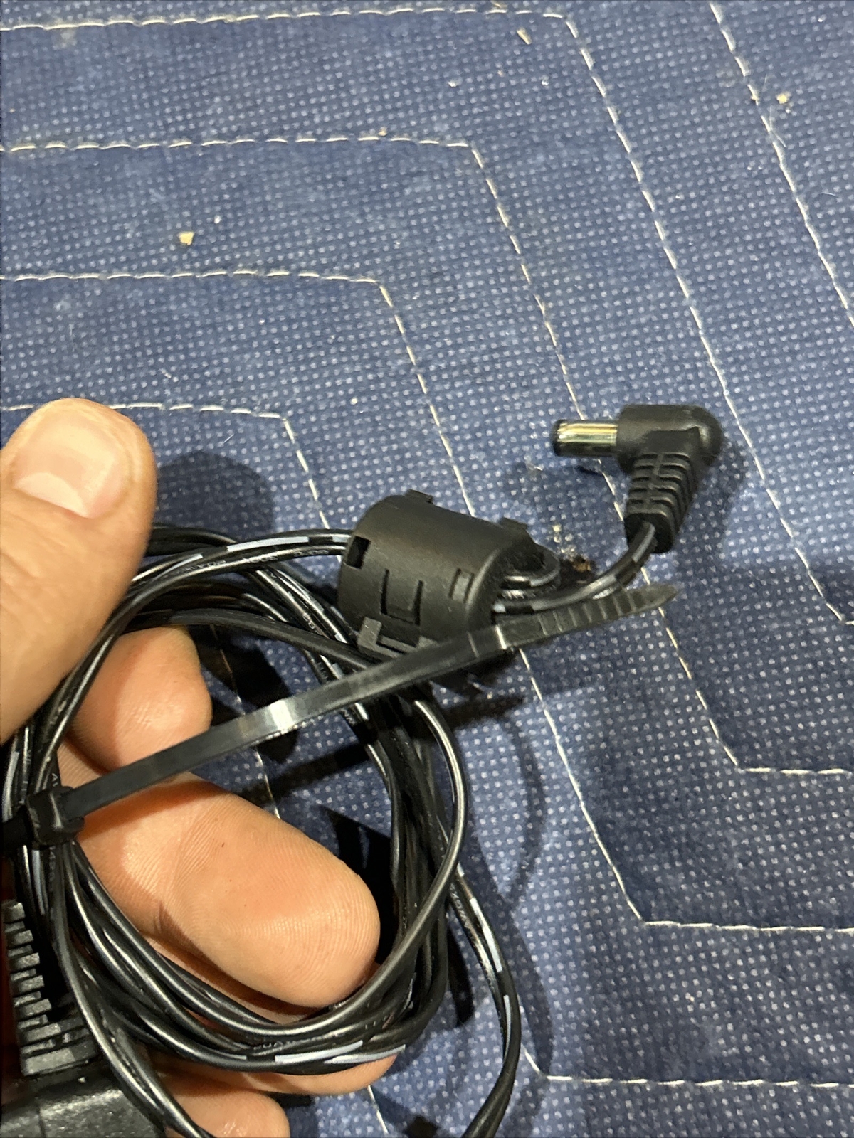 HB12-09010SPA AC Adapter Switch Power Supply Wall Plug 9V 1.0A