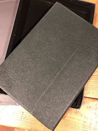 Tumi Textured Canvas rotating folio for IPad Pro (9.7 inches) Forest Green - Picture 6 of 8