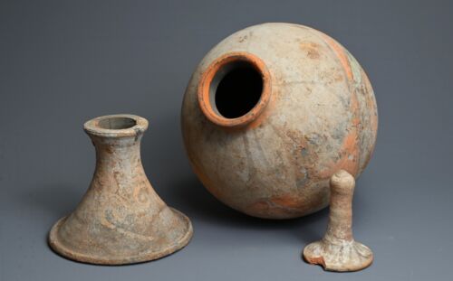 LARGE MUSEUM QUALITY CHINESE TANG DYNASTY (618-907 AD) PAINTED POTTERY VASE - Picture 14 of 16