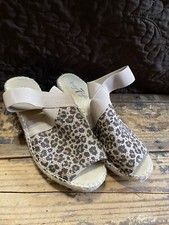 Leopard Print Sandals - SZ 9