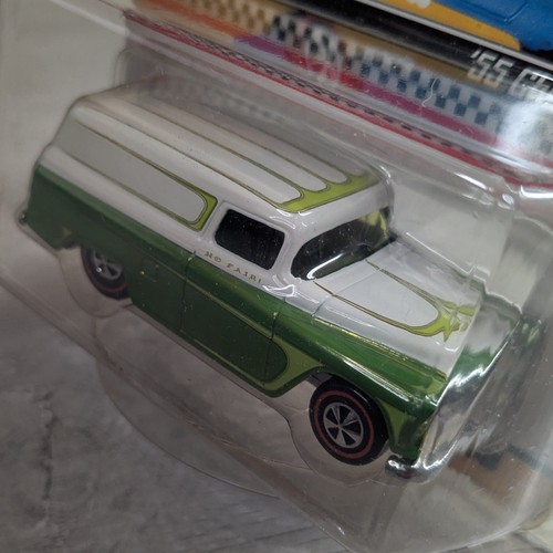 Hot Wheels RLC Neo Classics Series 7 - '55 Chevy Panel - New in Protector - Picture 4 of 4