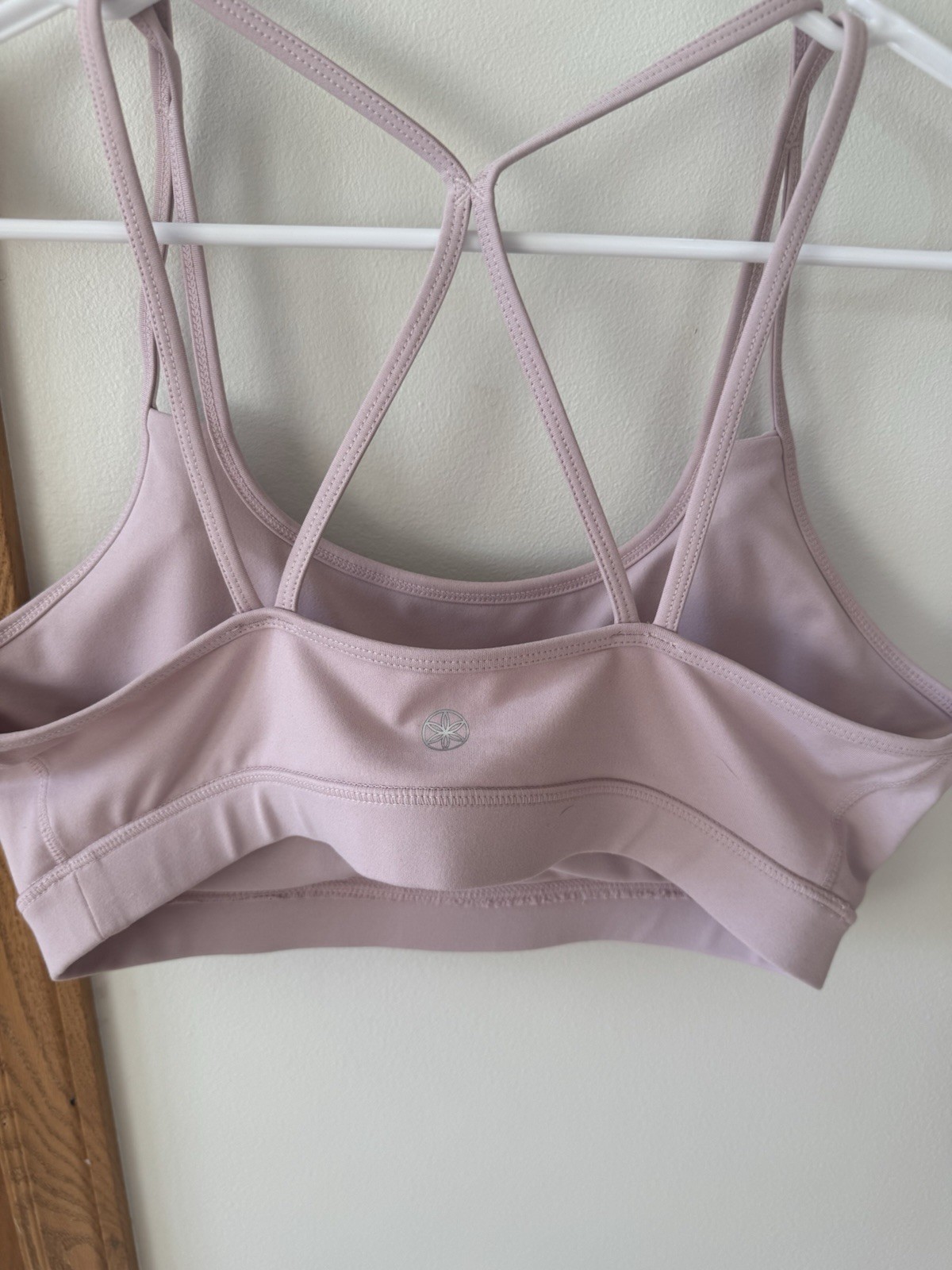 Gaiam Women's Yoga Sports Bra Light Pink Strappy Back Size Large NWOT Removable