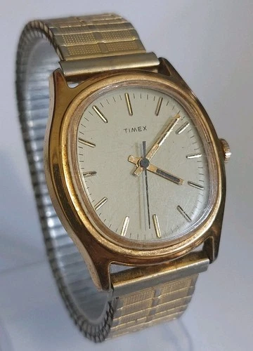 Beautiful Vintage Timex Men's Mechanical Watch For Repairs