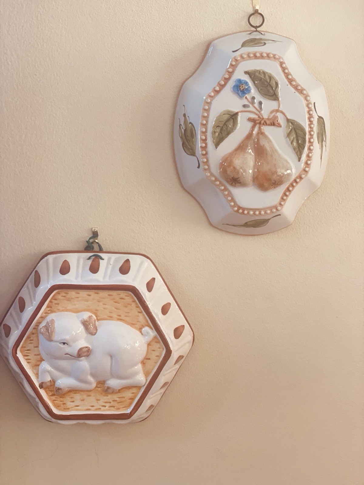Gail Styn-Sutton & Sigma Vintage Ceramic Pig Cow Gelatin Molds Wall Hangings