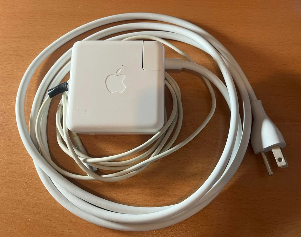 Apple MacBook Pro A1260 (2008) 15" Silver/Intel Core 2 Duo 2.4 GHz - FOR PARTS - Image 4 of 4